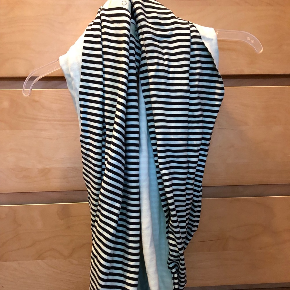 Lulu lemon scarf